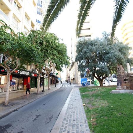 Lujoso Y Espacioso Piso En El Corazon De Alicante Con Hidromasaje Appartement Buitenkant foto